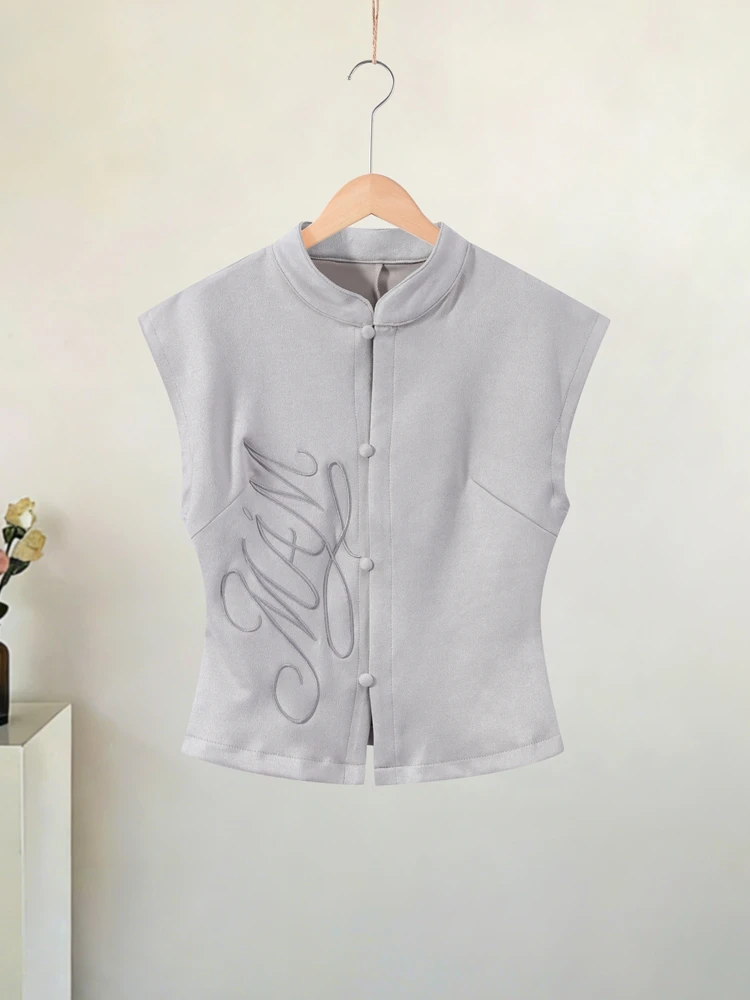Ausgeschnittenes T-Shirt mit Buchstabenprint für Damen, Streetwear-Stil mit Stehkragen, Einreihig, Tailliertes Oberteil, Frühlings-Neuheit für Club und Party – Detail 3