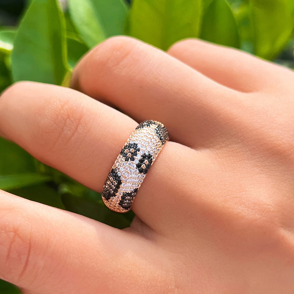 ThreeGraces 2024 Luxury Multicolor Cubic Zirconia Leopard Skin Pattern Bridal Party Open Size Ring for Women Chic Jewelry R320