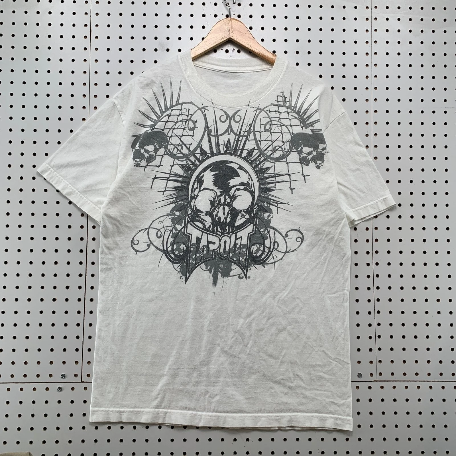 VINTAGE Tapout Skull Graphic Print T-shirt Men Women Short Sleeve Tops USA Y2K 90s Tee Fashion Gothic Streetwear Summer Tee Tops