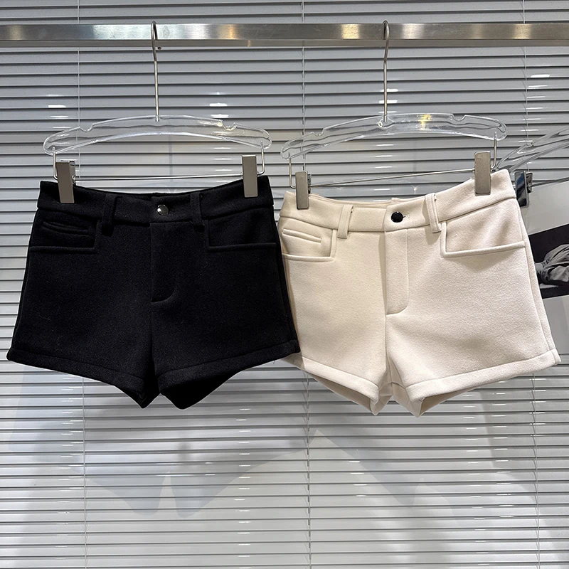 2025 Autumn and Winter New Style Simple and Versatile Casual Thick Shorts Women's Solid Color Fashion Commute Shorts