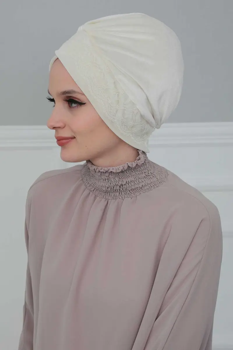 Creme de osso de veludo de renda