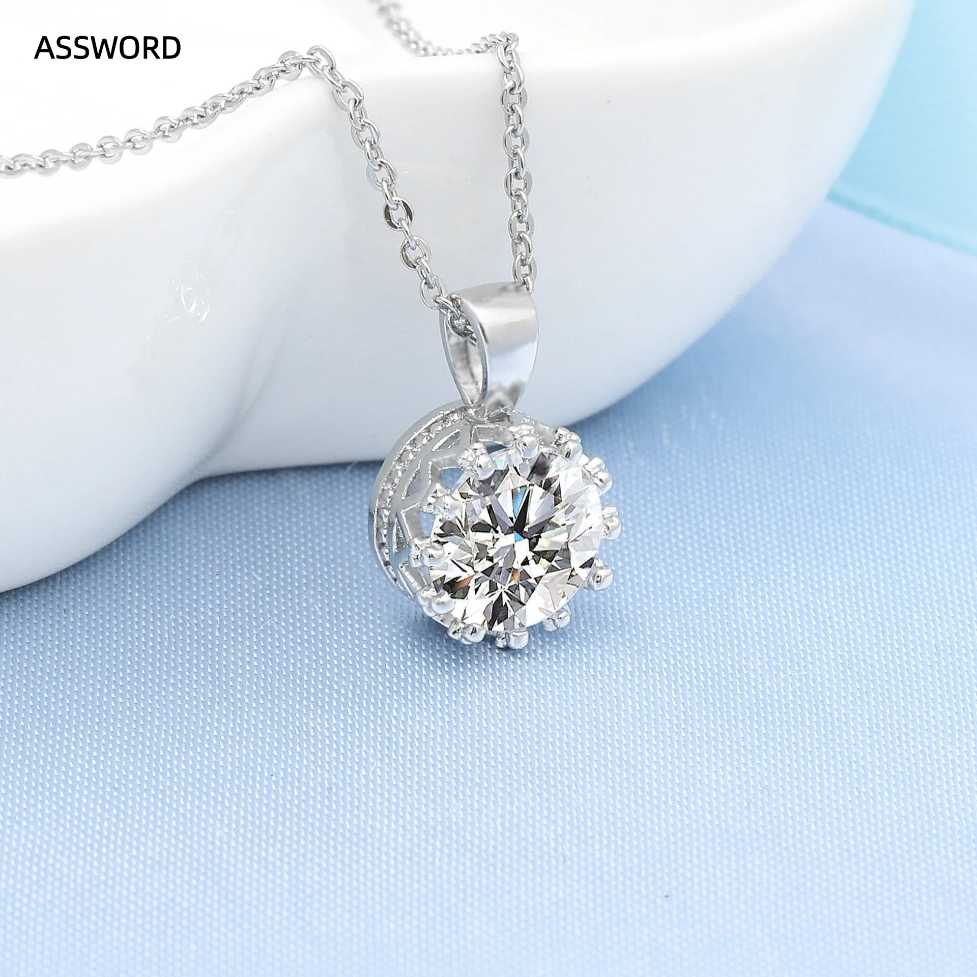 925 Sterling Silver Round Halo CZ Pendant Necklace Women Vintage Crown Design Sparkling Diamond Necklace Wedding Jewelry Gift