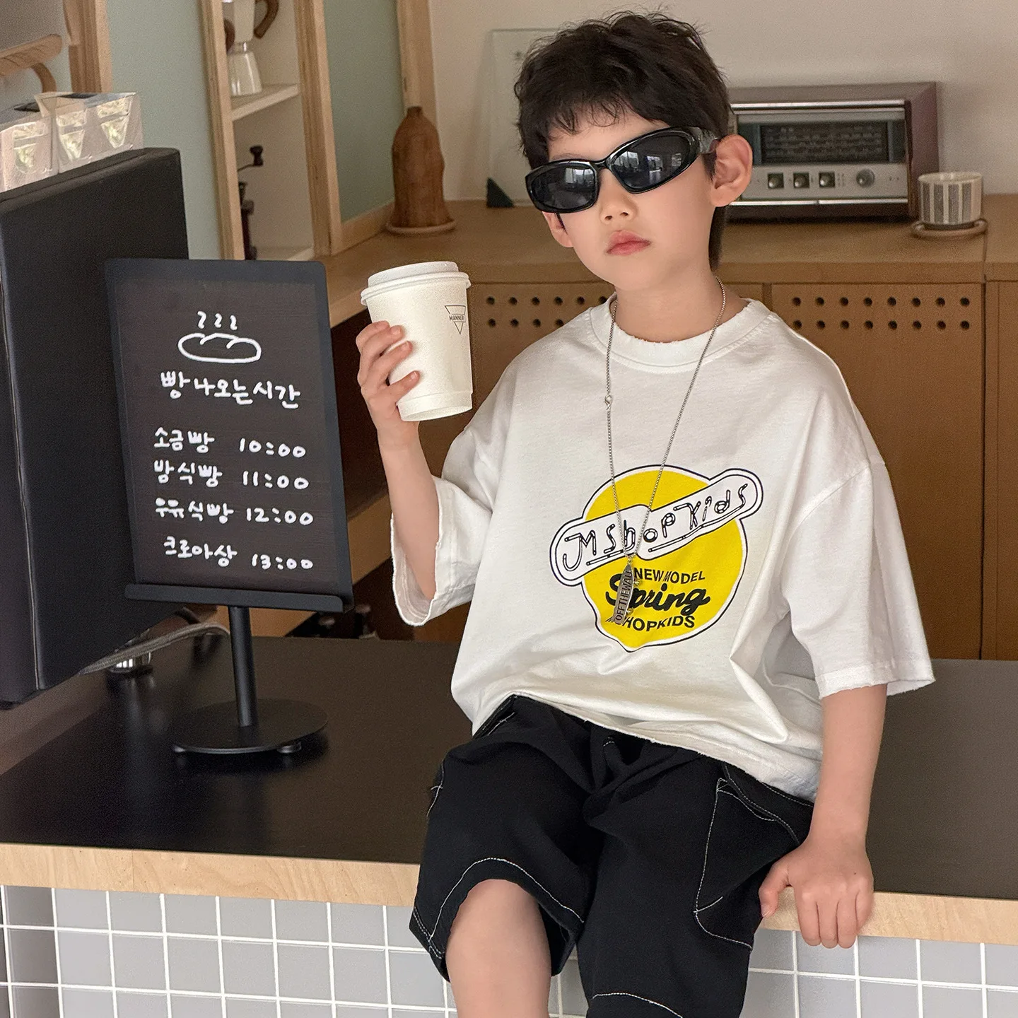 Summer Boys Korean Style Loose Comfortable Versatile Short Sleeved 2026 New Children Clothing Boys Casual Letter Print T Shirt