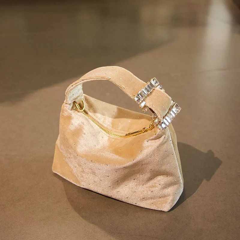 

Fashionable Retro Polka Dot Women's Velvet Evening Bag Luxurious Design Shiny Diamond-encrusted Pattern Party Wedding Handbag