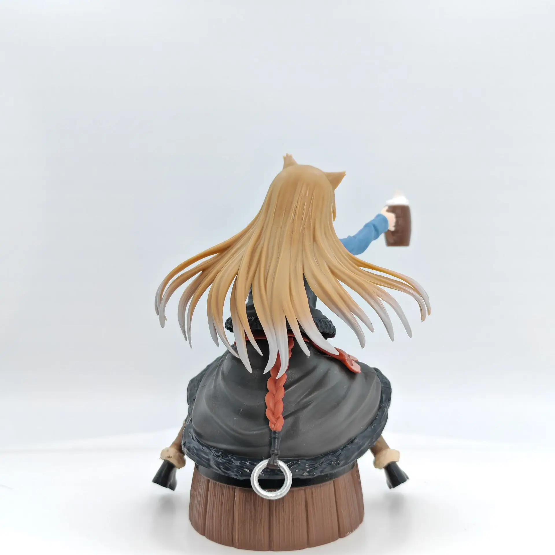 17 سنتيمتر أنيمي هولو الشكل Ookami إلى Koushinryou التاجر يلتقي الذئب الحكيم يجلس لعبة مجسمة دمية عمل الشكل البلاستيكية