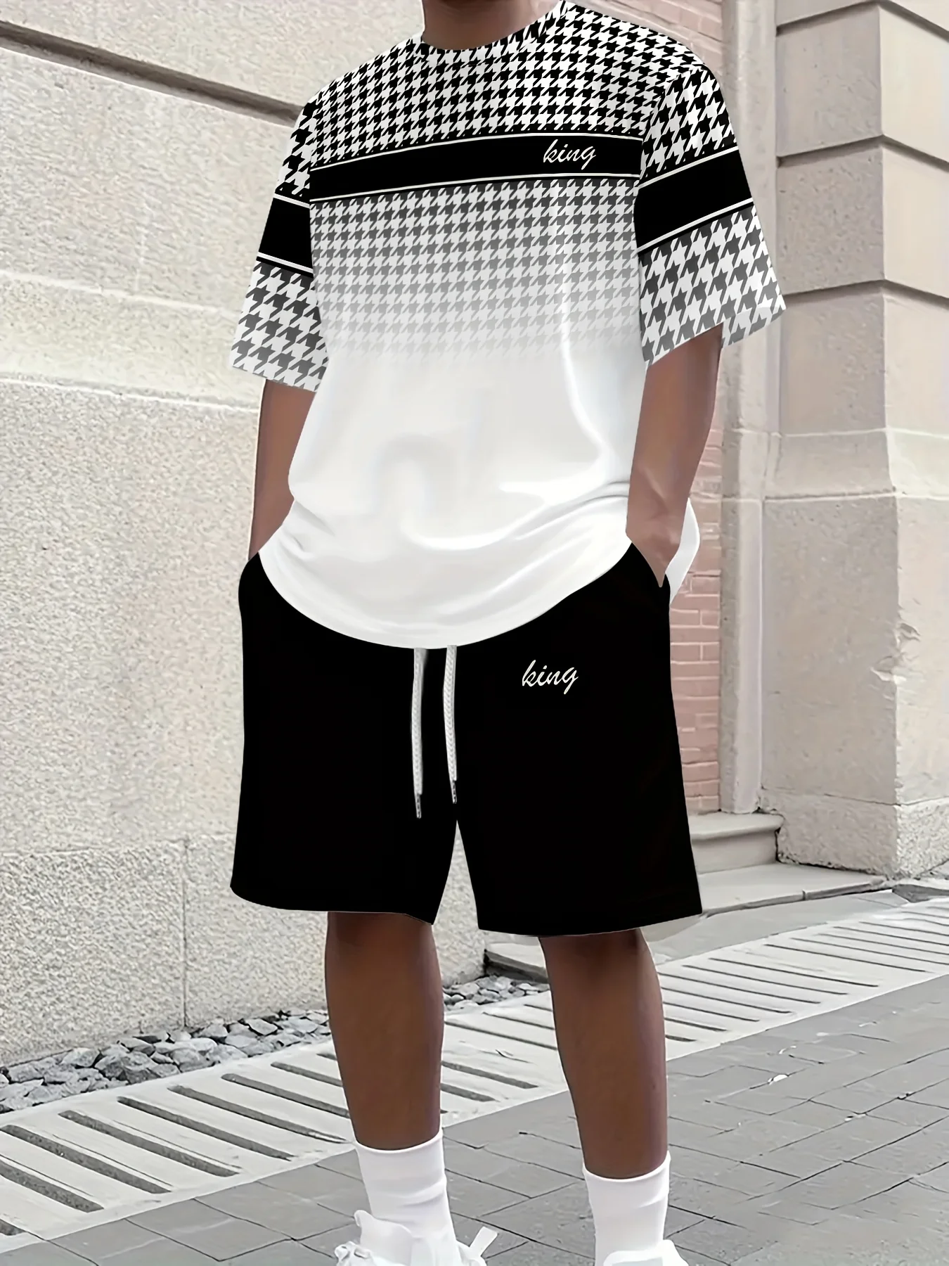 

Summer Men Plaid Stripe Print Men Casual Short Sleeve T-Shirt Shorts Set Adult Jogging Sport Tracksuit 2 Piece Set Men Clothing