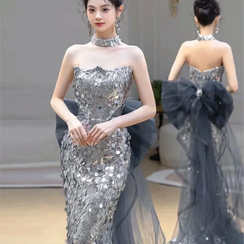 Adult toasts light luxury niche hosting graduation fishtail sequin dress