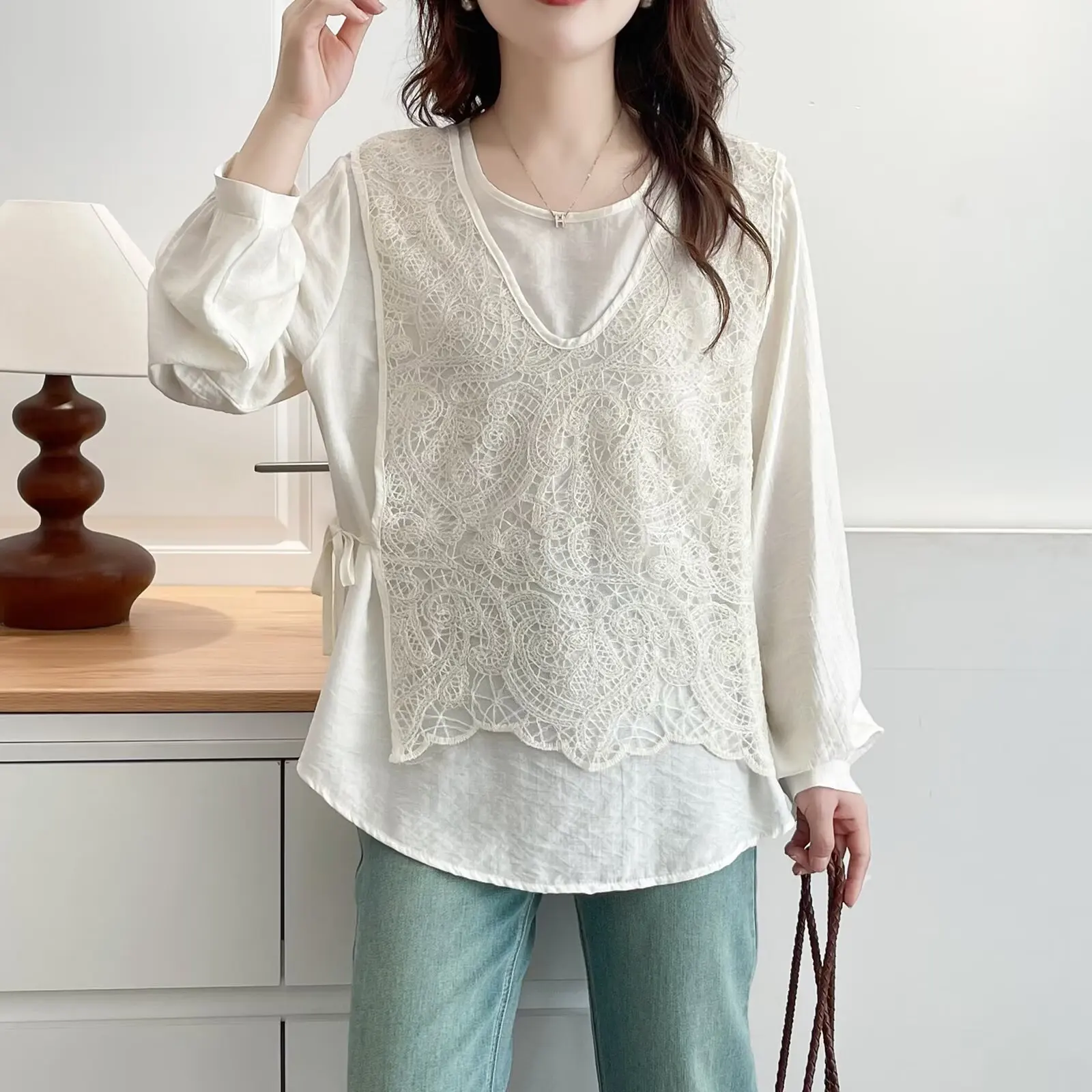 

Fashion Plus Size Women's Blouses Autumn New Lace Patchwork Fake Two Pieces Long Sleeve Tops 2523