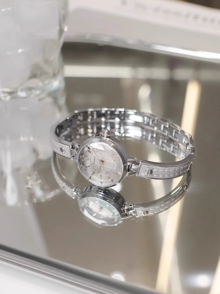 

Watch Female, Light Luxury Small Delicate Bracelet High-end Quartz Watch