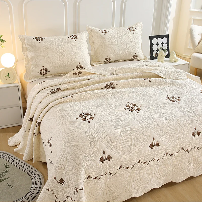 

Nordic Modern Beige Embroidered Quilted Bedspread Set King Queen Size 3-Pieces Summer Lightweight Quilt & Comforter Home Decor