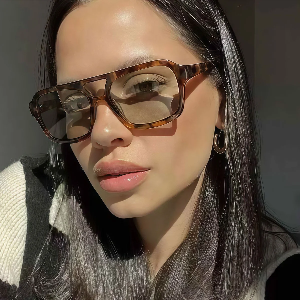 

FYTOO2025Trendy Tortoiseshell Oversize Sunglasses Women Light Tinted Lens UV400 Protection Fashion Eyewear for Street Style 3914