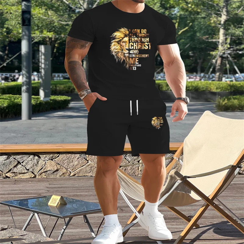 

Новый летний мужской спортивный комплект 2025 года — футболка с круглым вырезом и короткими рукавами и шорты Five Cent — модный и повседневный комплект из двух предметов