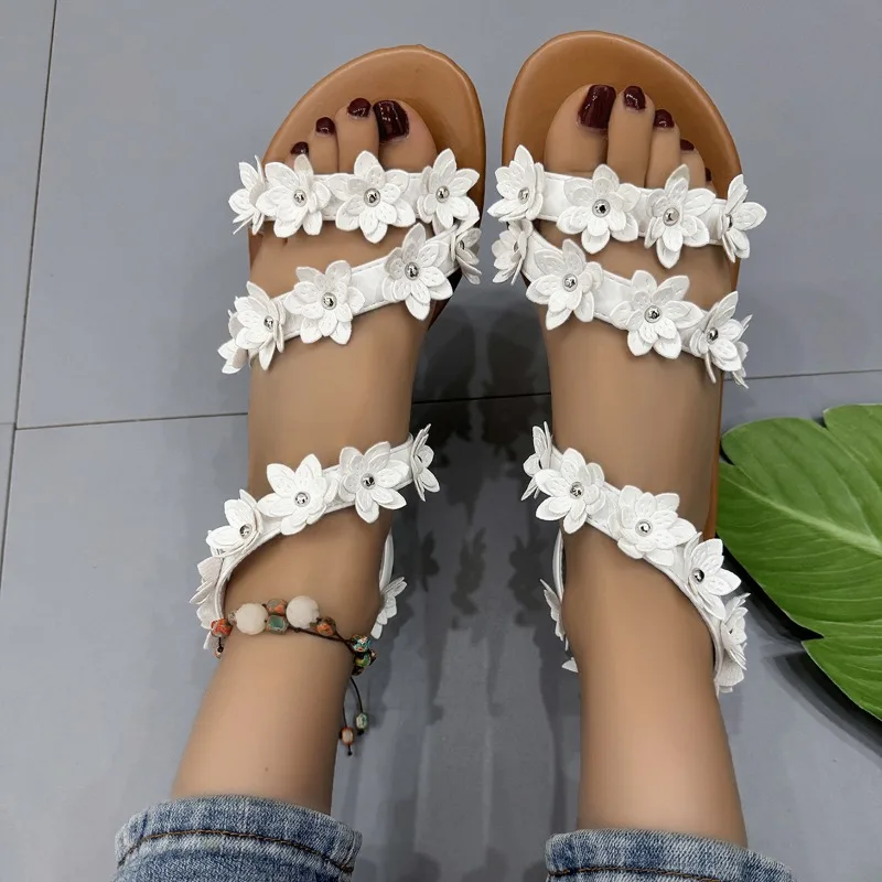 Shoes Female 2024 New Basic Women's Sandals Hot Sale Dress Sandals Women Rivet Appliques Round Toe Slip on Flat with Shoes Wome