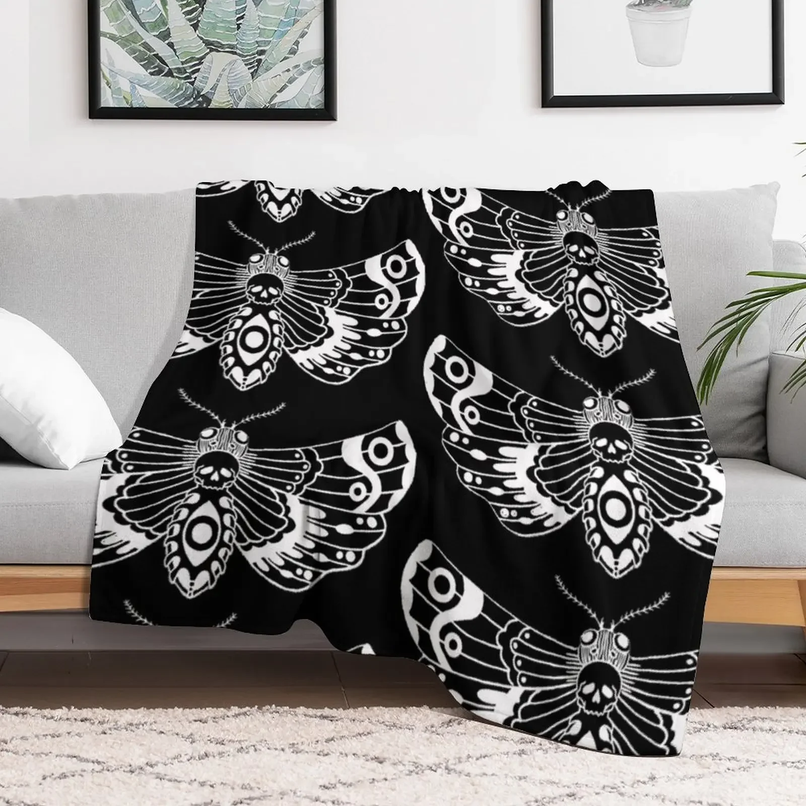 Death Moth Throw Blanket Warm Cozy Throw Blanket for Living Room Couch