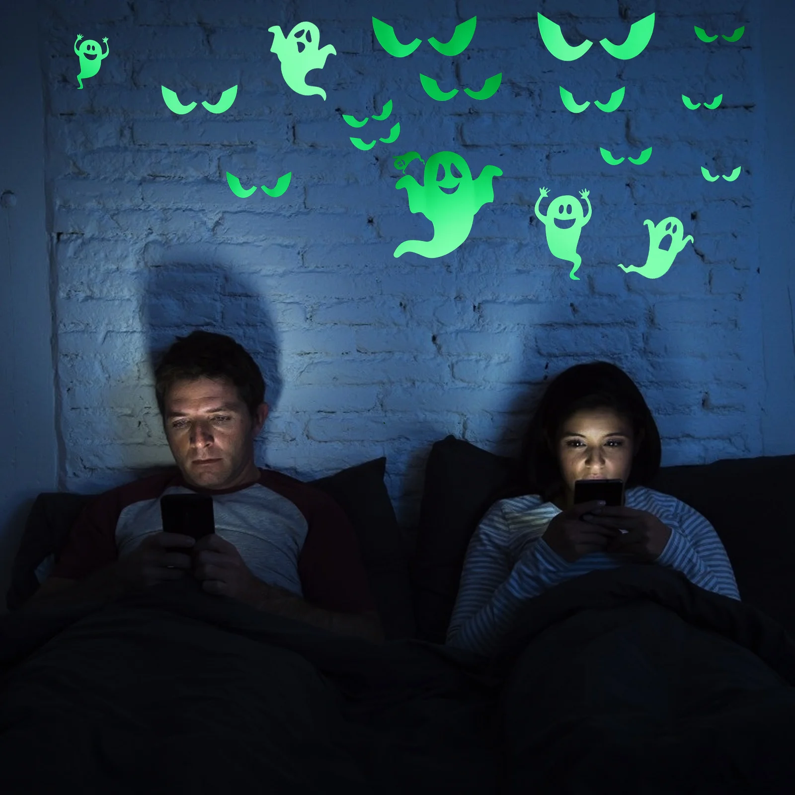 

2 Sheets Halloween Luminous Stickers Creepy Halloween Festival Decorations Haunted House Decals Window Stickers