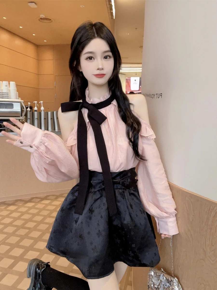 

Elegant Short Sleeve Women's Shirt Beautiful Hanging Neck Long Sleeve Korean Style Commute Wind Straight Tube Top for Autumn