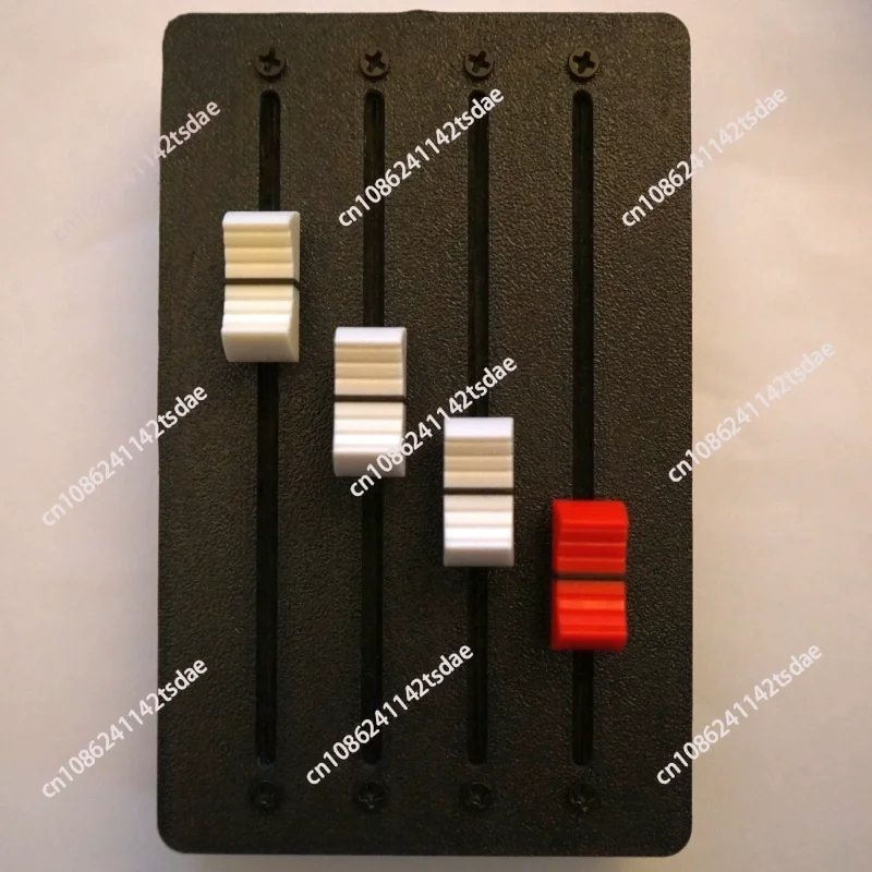 

Минималистичный 4-дорожечный контроллер Midi C, хост DAW, MIDI-контроллер, фейдер, рисунок выражения струн (без дисплея)