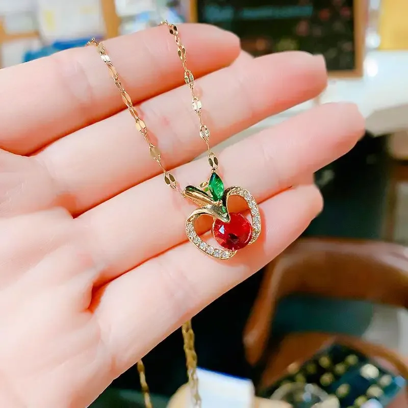 2023 New Hot Selling Christmas Ornaments Shiny Red Zircon Decorated Red Apple Pendant Necklace Suitable for Daily Wear