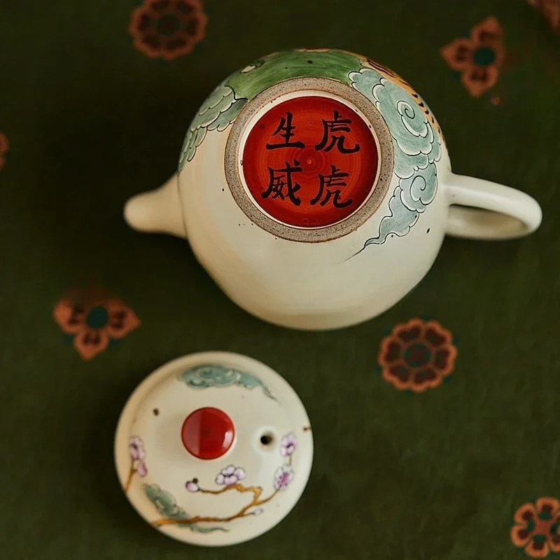 Hand-painted tiger tea set, cute cartoon teacup, teapot set, master cup, Guochao tea .
