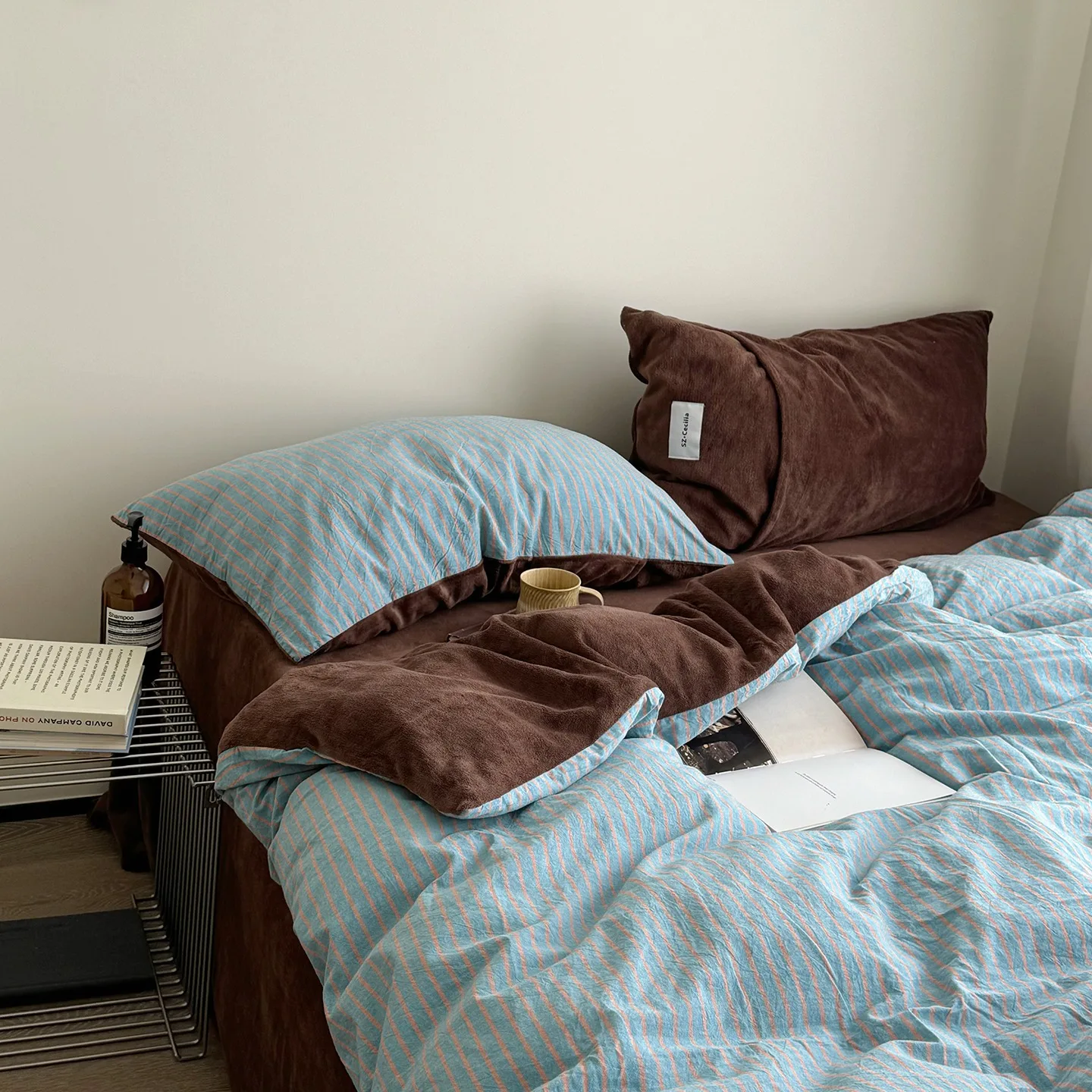Pure Cotton and Velvet Four-piece Set, Washed Cotton Ins Style Winter Warm and Thickened Velvet Quilt Set, Four-piece Set