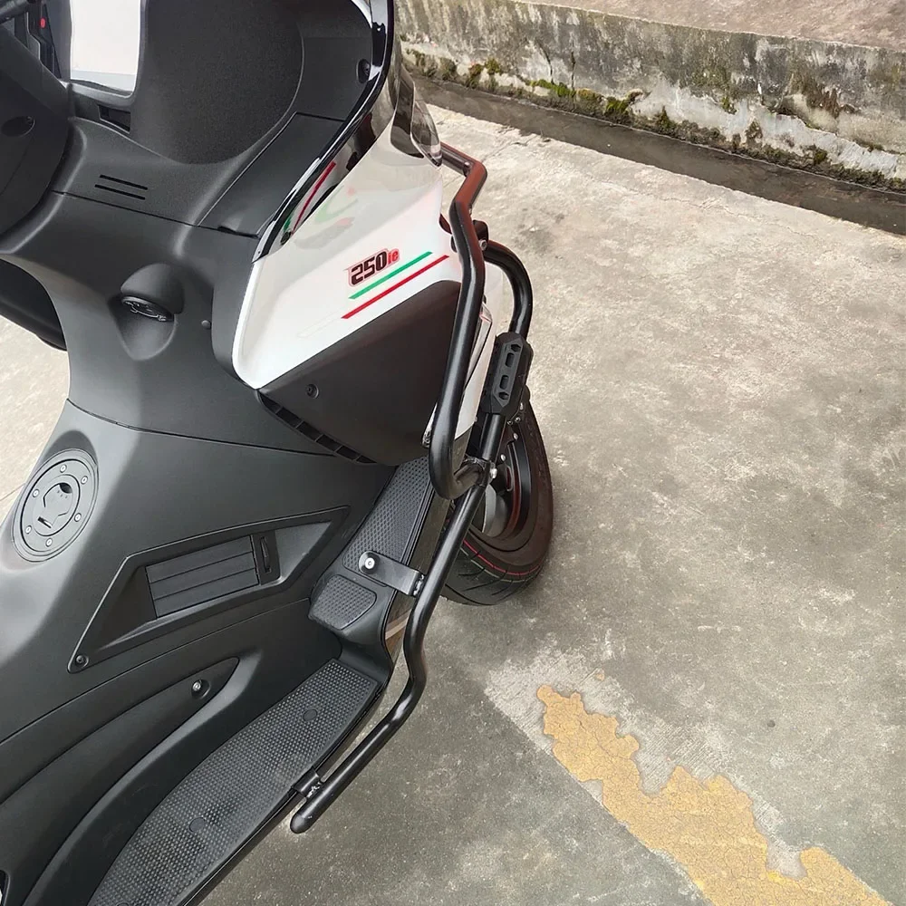 Gilera Nexus 125/300/250 Highway Engine Guard Side Saddlebag Crash Bars Bumper Stunt Cage Fit for Motorbike Accessories view 3