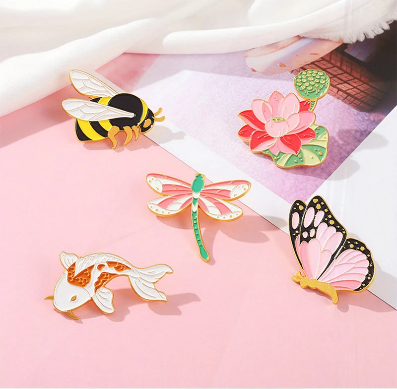 Koi Butterfly Bee Pin Bag Lapel Badge Art Jewelry Gift for Kid Friend Chinese Ink Painting Enamel Pins Custom Lotus Dragonfly