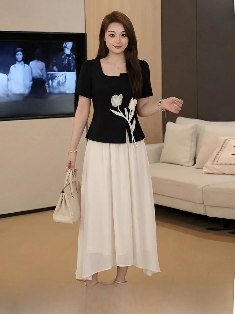 

Summer Floral Half-length Skirt Set for Plus-size Women Gentle High-awareness Fashionable Square-neck Short-sleeve Outfit