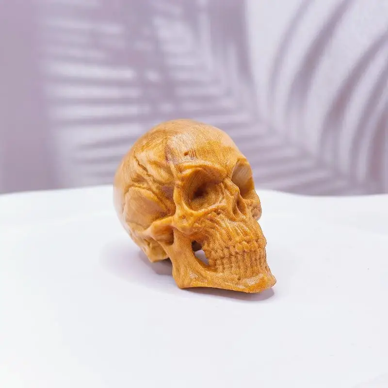 Heißer Verkauf: Natürliche Zypressen-Schädel-Deko-Statue – Kleine Skulptur für Halloween- und Partydekoration, Requisiten für Zuhause, Zimmer, Auto und Bar