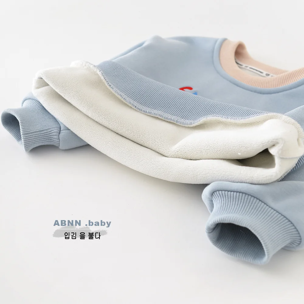 بدلة أطفال شتوية جديدة لعام 2025 بدون أكمام رومبير دافئ بالإضافة إلى ملابس مخملية سميكة للأولاد برسوم كارتونية بدلة قفز من الصوف للفتيات الرضع ملابس للأطفال الصغار