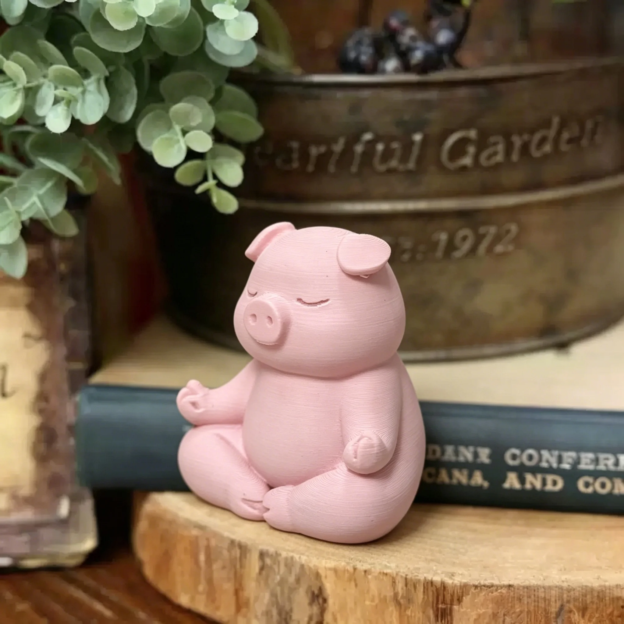 Cartoon Pig Plastic Figurine Cute Zen Meditation Pose Home Office Desk Decoration Stress Relief Gift Desktop Ornament