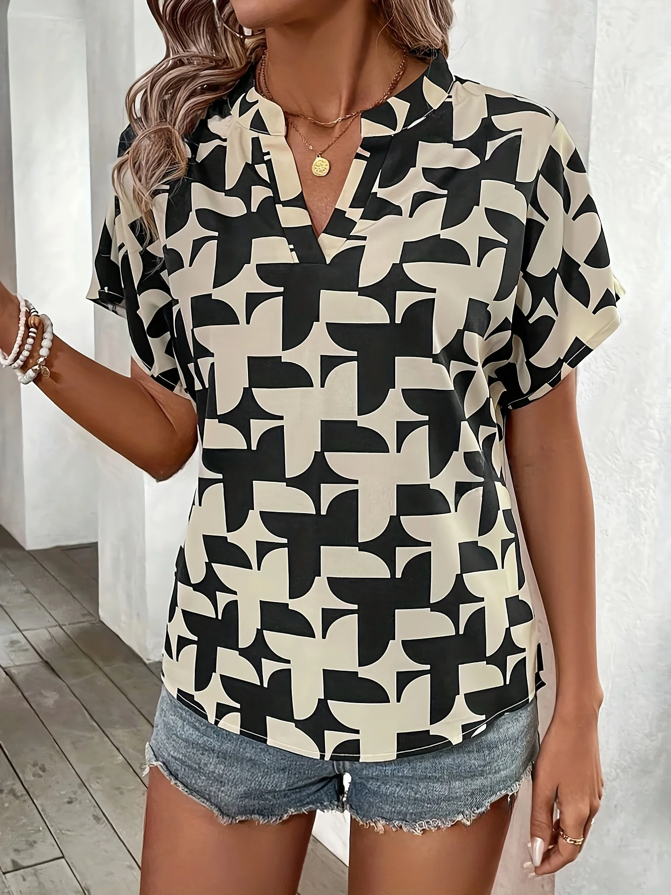 Elegant Summer Women\'s Print Shirt Casual Office Lady Notched V Neck Batwing Sleeve Blouses Tops