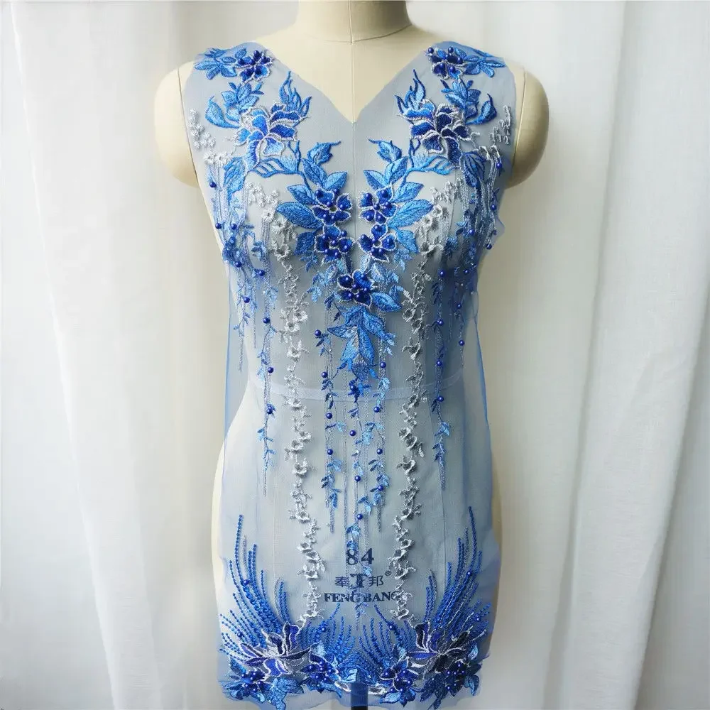 Niebieska koronka tkaniny kwiatowe koraliki Rhinestone V kołnierz haftowana suknia aplikacje Mesh Sew Patch na ślub sukienka dekoracyjna DIY