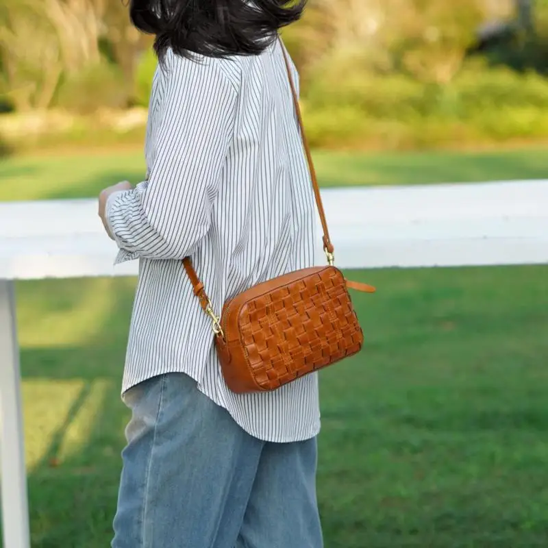 

outdoor casual luxury handmade genuine leather woven women's messenger bag vintage natural real cow leather ladies shoulder bag