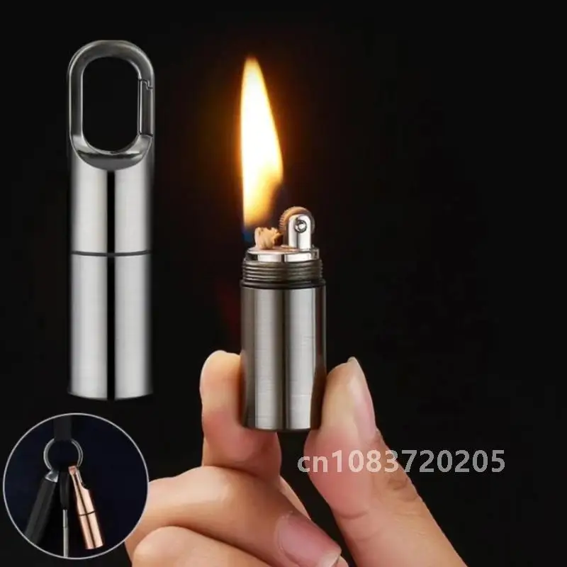 

Outdoor ignition tool Mini keychain Portable lighter Grinding wheel Open flame Kerosene lighter Cigarette accessories