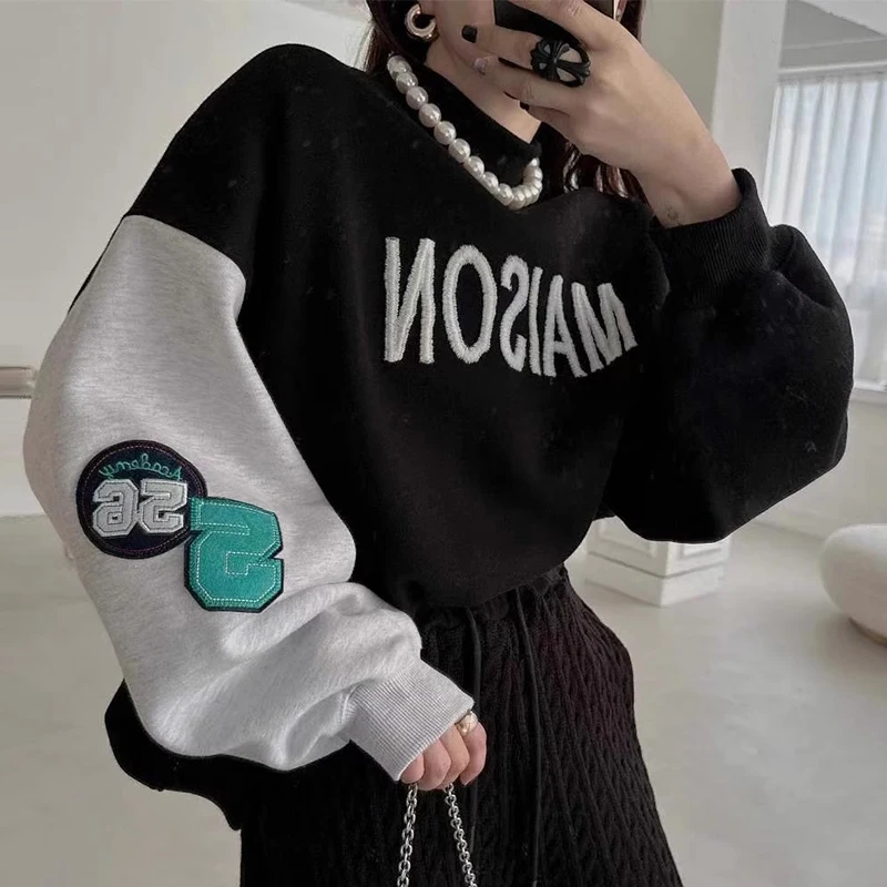 

Clothland Women Stylish Letter Print Sweatshirt O Neck Long Sleeve Loose Pullover Female Fashion Tops Mujer HA559