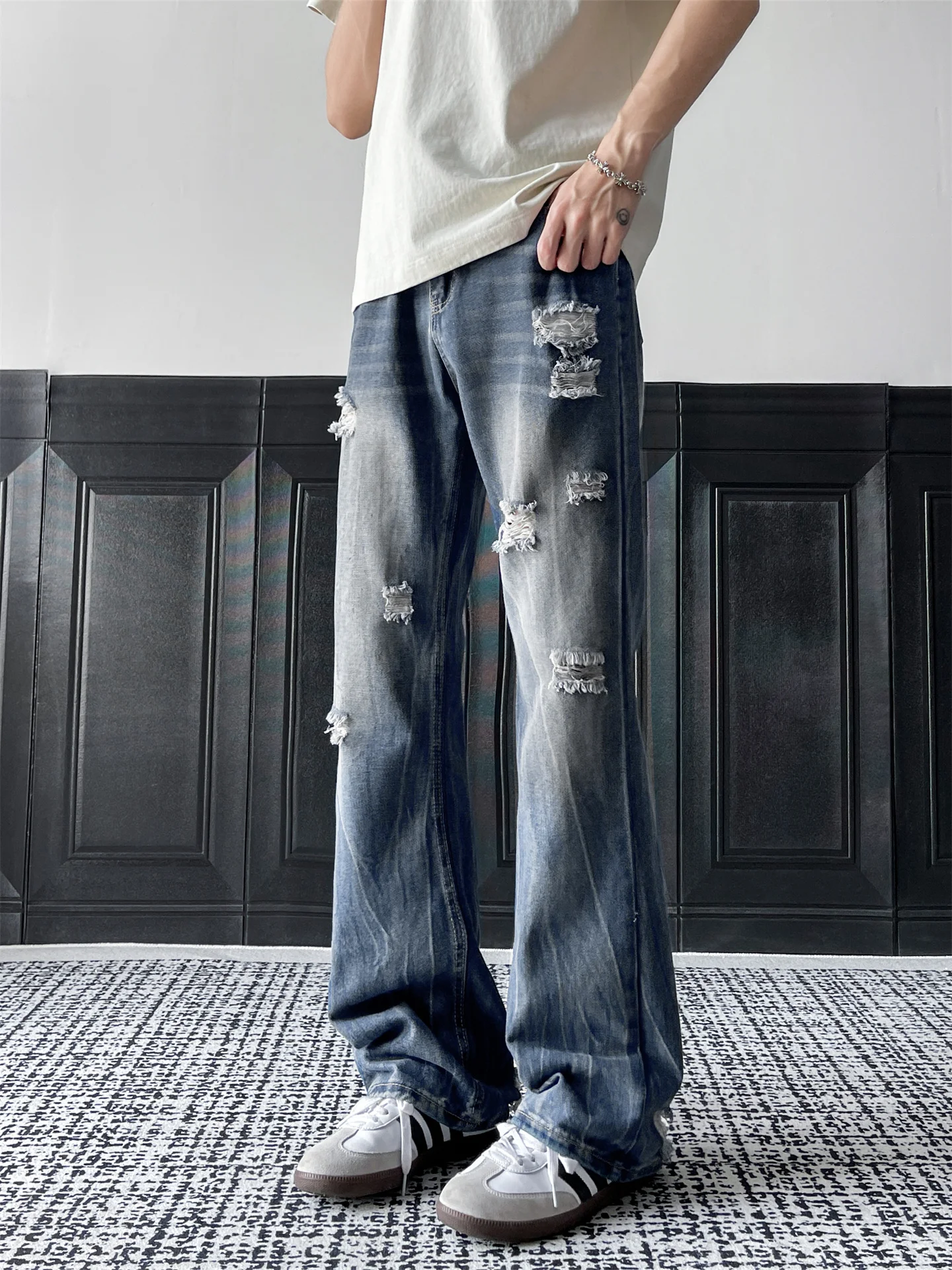 

Ripped Micro Flare Denim Jeans American High Street Vintage Straight Leg Vibe Pants Lightning Pattern Clean Fit Long Trousers
