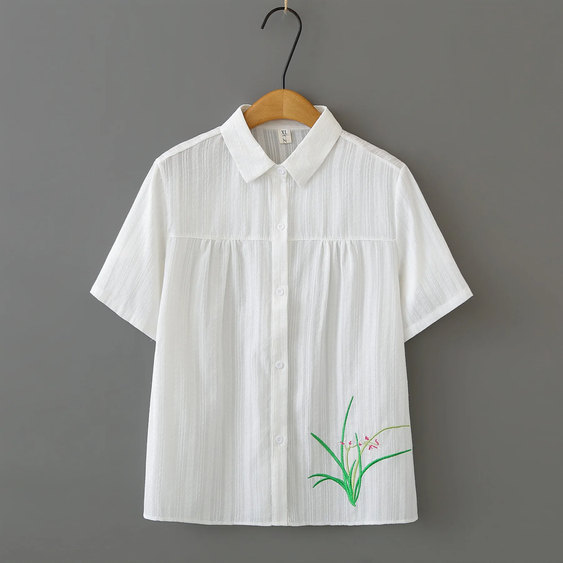 

2026 Summer Plus Size Women Shirt Short Sleeve Jacquard Embroidery Lapel Cardigan Elegant Casual Tops For Curvy Ladies 673