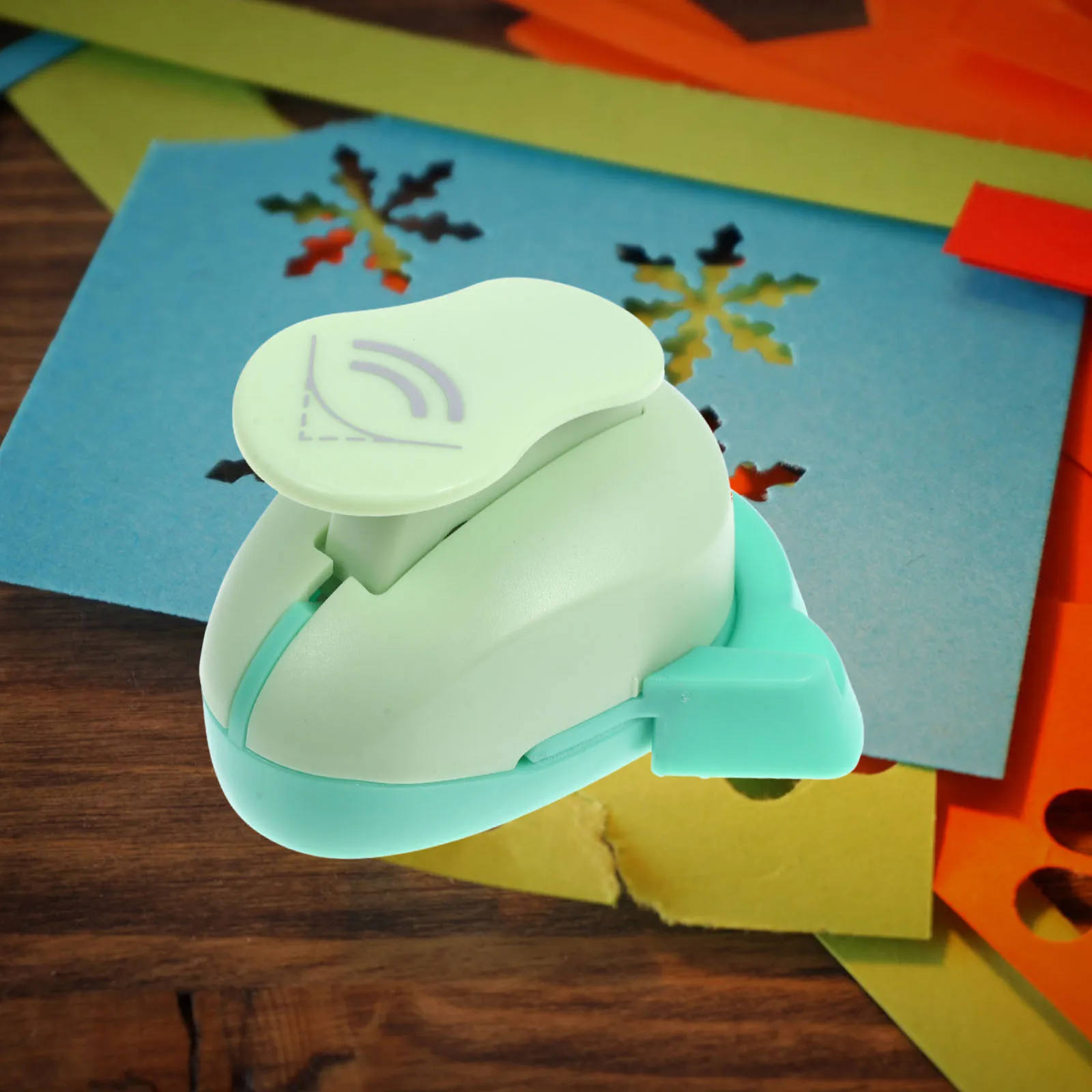 

1pcs Hollow Corner For Paper Crafting Scrapbooking Diy Projects Tool Random Color Hollow Paper Punch Craft Hole