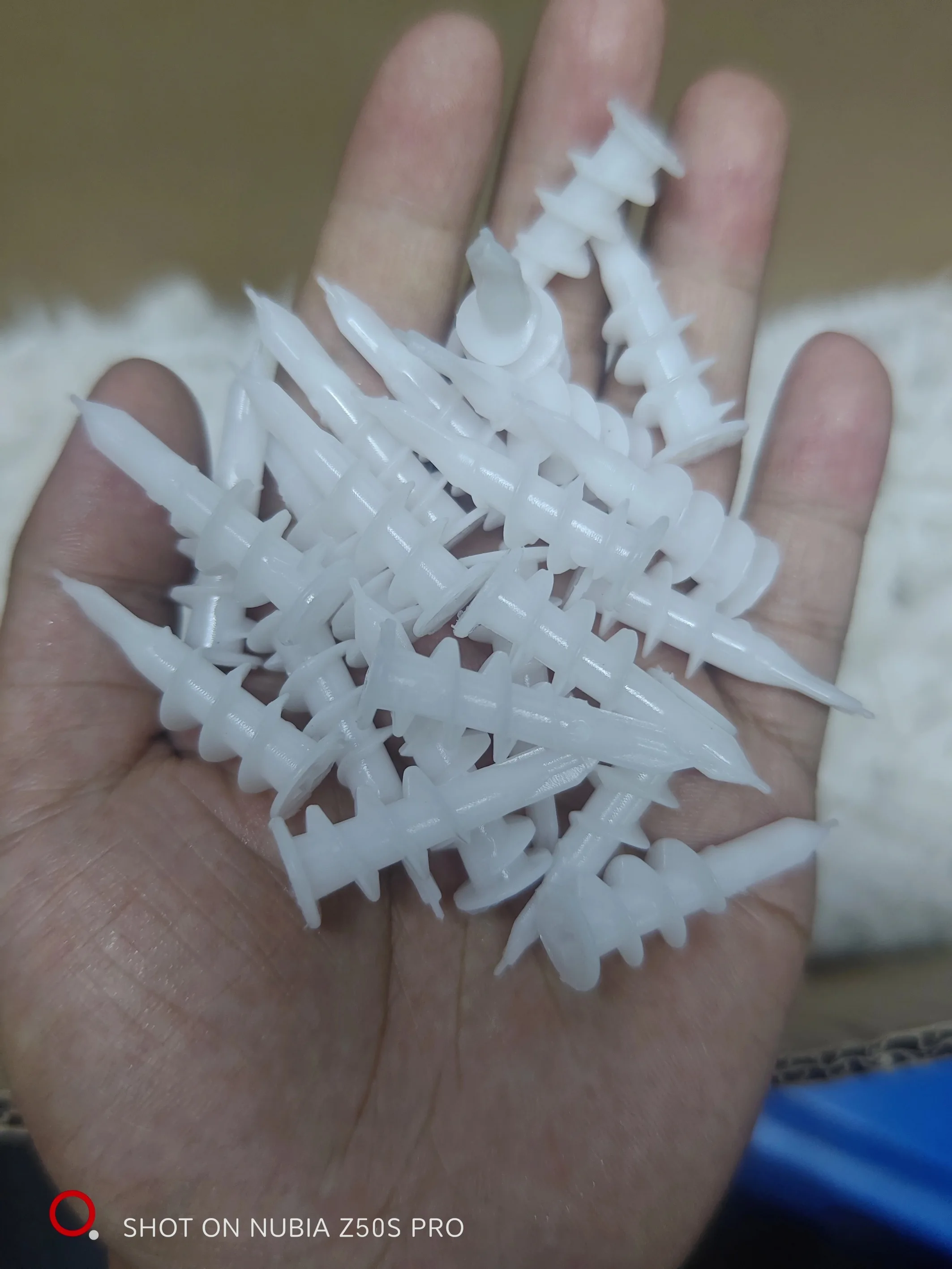 Plasterboard Anchor 100pcs 8x40mm Drywall Nylon Ribbed Anchor Self Drilling Wall Drywall Plastic Nylon Anchor