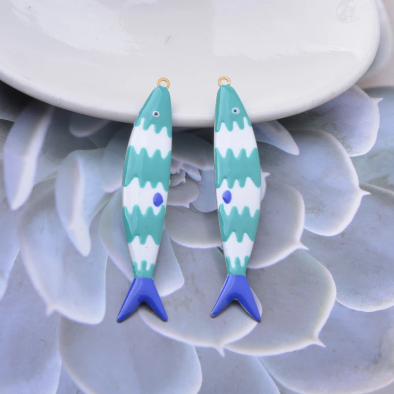 2 Stück Neue Design-Kupfer-Anhänger mit beidseitiger Emaille in Form eines großen Fisches, mit Öltropfen-Effekt, für Halsketten, DIY-Schmuckzubehör – Detail 5