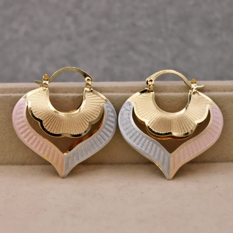 Punk Trendy Statement Hoop Earrings for Women Gold Color Heart Earring Luxury Jewelry for Wedding Anniversary Gift