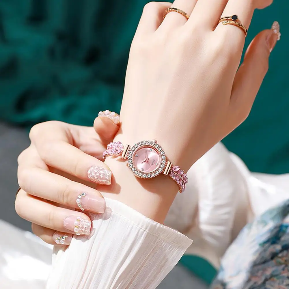 

Women Watch Quartz Movement Watch Women Rhinestone Leaf Watch Round Dial Quartz Bracelet Formal Dress Wristwatch for Ladies