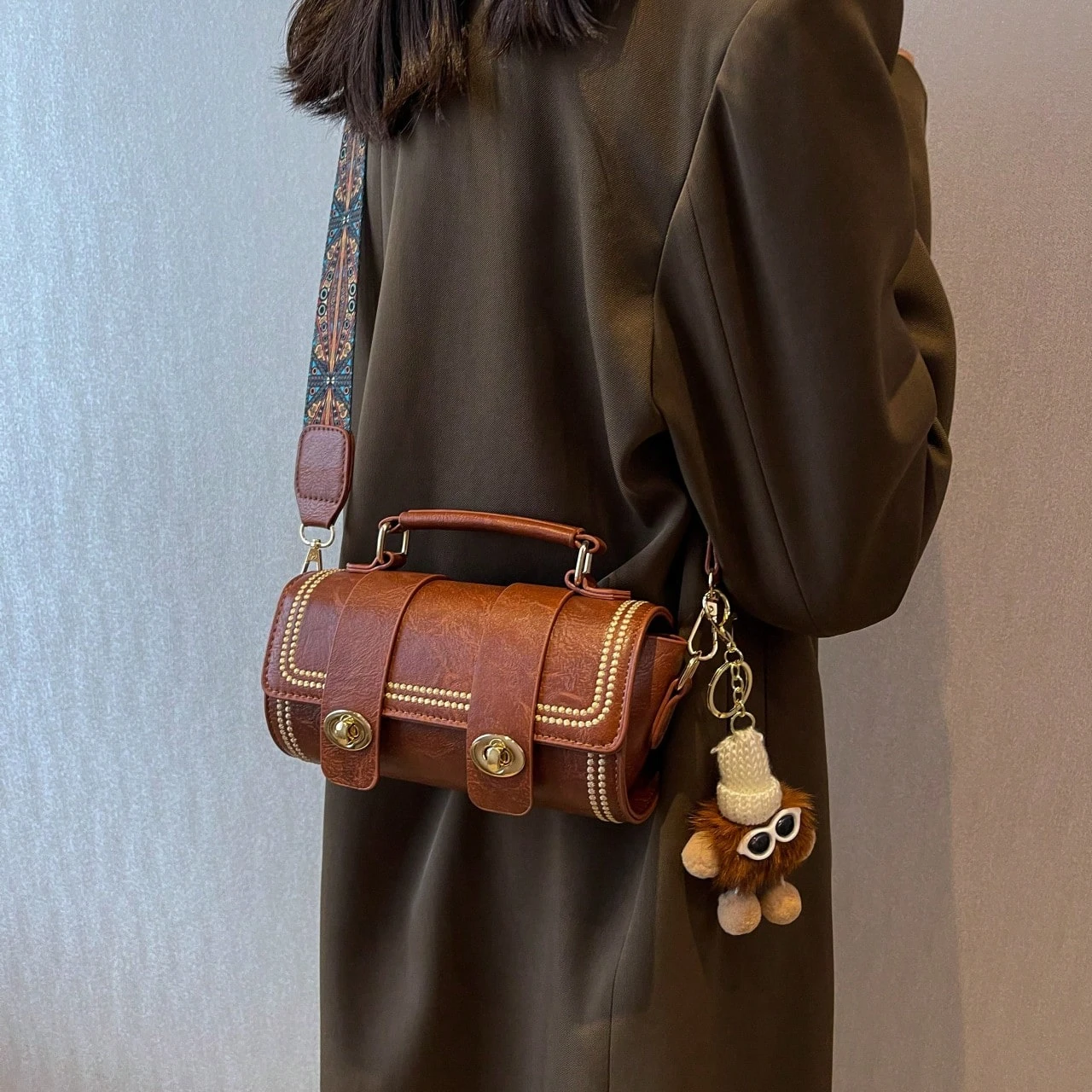 حقيبة يد ريترو صغيرة اسطوانة للنساء، حقيبة كتف كروسبودي للاستخدام اليومي حقيبة كتف أسطوانية على الطراز العتيق حقيبة نسائية