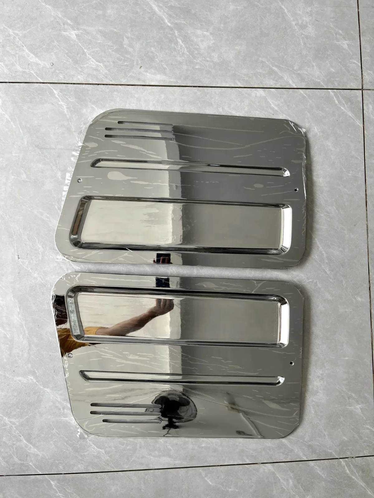 1 SET 2PCS FIT FOR MITSUBISHI FUSO SUPER GREAT TRUCK CHROME DECORATIVE PLATE