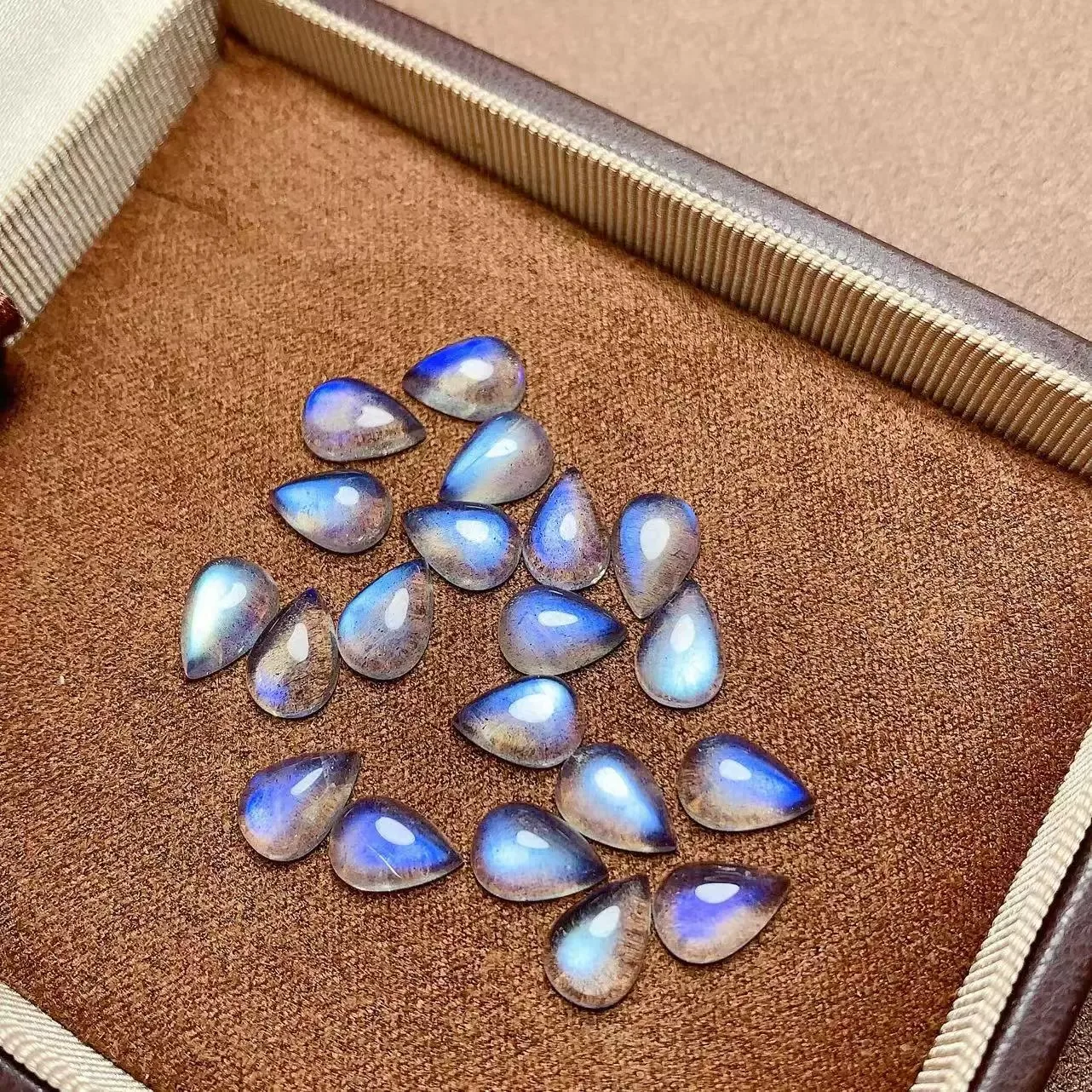 Natural Blue Fire Labradorite Pear Shape Cabochon Stones Polished Loose Gemstones Size 6x8mm For Jewelry Making