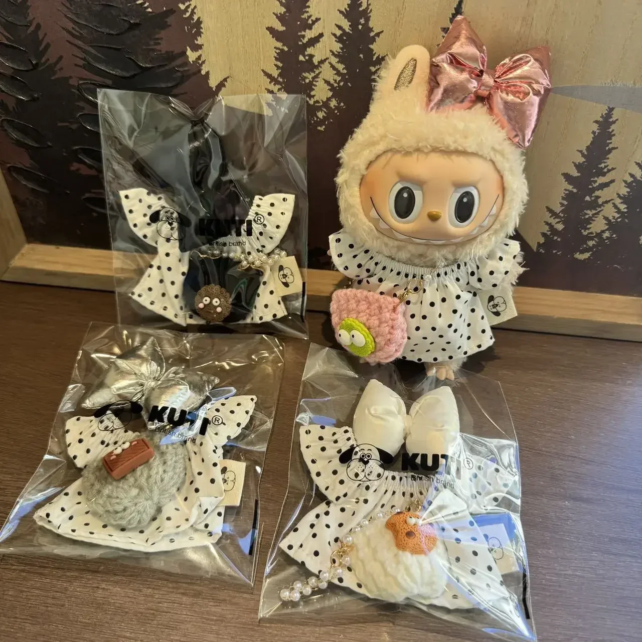 

For Labubu Kawaii Fashion Bow Dress Suit Korea Overalls Set with Bag for Labubu V1 V2 V3 Dolls Clothes Outfit Dolls Accessories