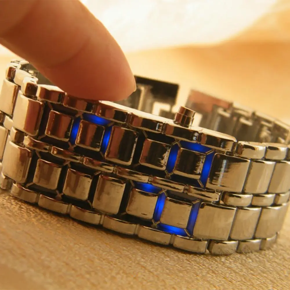 Fashion Wrist Watch for Men LED Digital Alloy Wrist Watch Bracelet Chain Valentines Women Quartz Wristwatches Gift