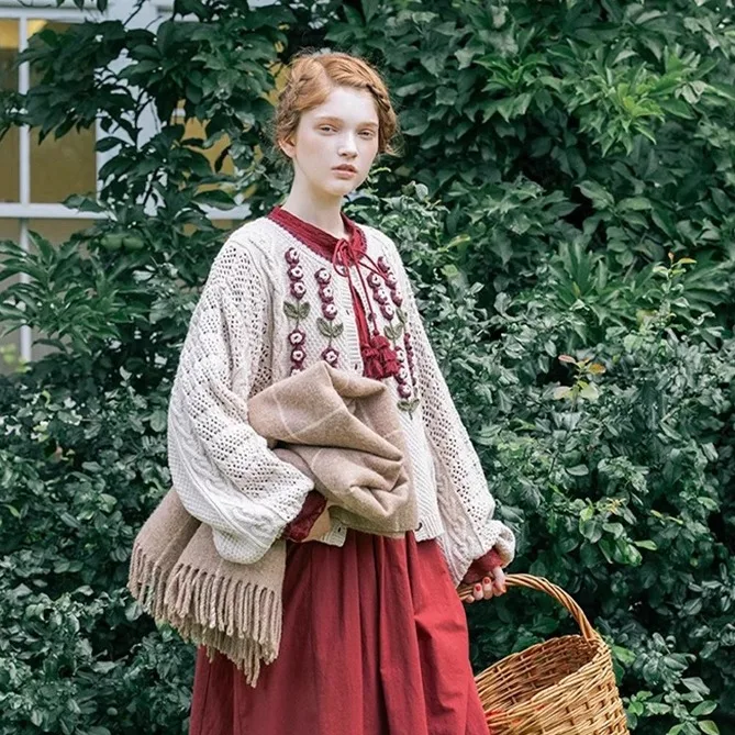 اليابانية الحلو اليدوية 3D زهرة الحلو الجوف خارج قصيرة سترة متماسكة ربيع الخريف المرأة الجديدة اليومية الأساسية سترة متماسكة عادية