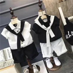 Set di abbigliamento estivo per bambini nuove belle camicie e pantaloncini a maniche corte a righe per ragazzi e bambini Set da 2 pezzi