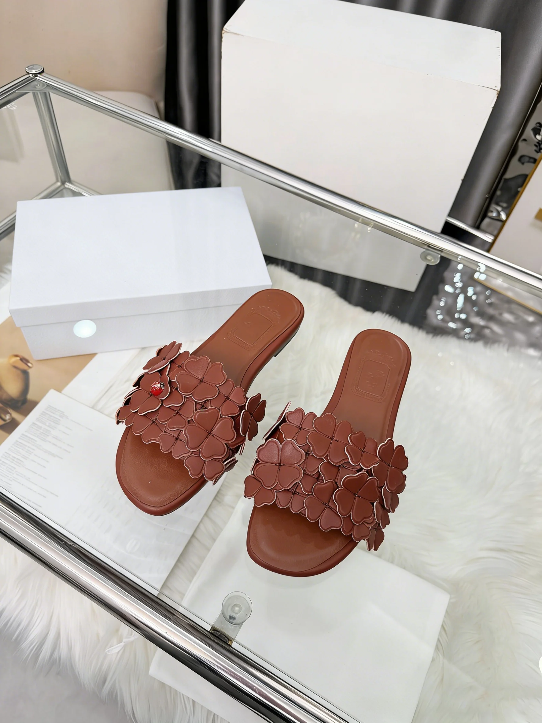 

High-Quality Fashionable New Casual Real Sheepskin Comfortable Women's Flat Shoes